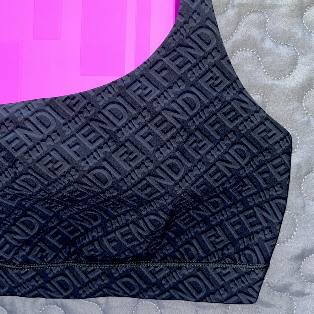FENDI x SKIMS 🖤 capsule collection LIMITED EDITION ONE Bralette in Black 🖤 - Picture 8 of 11
